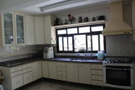 Casa à venda com 262m², 4 quartos e 2 vagas