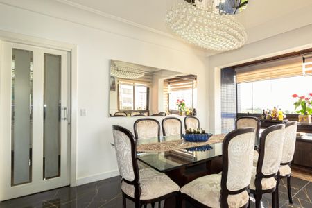 Apartamento para alugar com 225m², 3 quartos e 4 vagasSala de Jantar