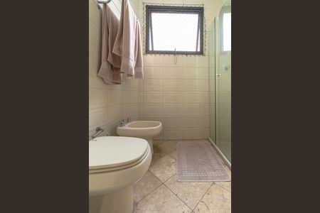 Apartamento para alugar com 225m², 3 quartos e 4 vagasBanheiro da Suíte 2