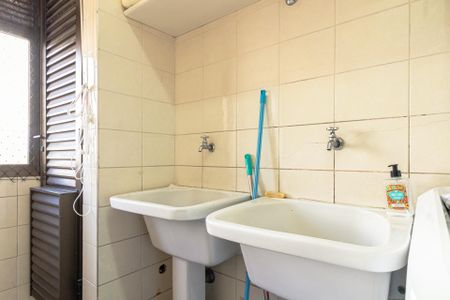 Apartamento para alugar com 225m², 3 quartos e 4 vagasÁrea de Serviço