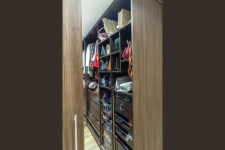 Apartamento para alugar com 225m², 3 quartos e 4 vagasSuíte 1