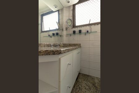 Apartamento para alugar com 225m², 3 quartos e 4 vagasBanheiro da Suíte 3