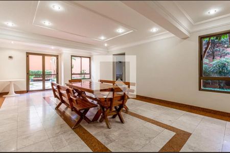 Apartamento para alugar com 225m², 3 quartos e 4 vagasÁrea comum - Salão de festas