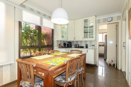 Apartamento para alugar com 225m², 3 quartos e 4 vagasCopa