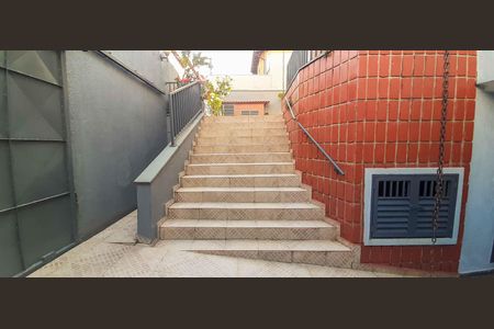 Casa à venda com 320m², 4 quartos e 6 vagas Casa à venda com 320m², 4 quartos e 6 vagasÁrea Externa