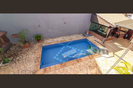 Casa à venda com 320m², 4 quartos e 6 vagas Casa à venda com 320m², 4 quartos e 6 vagasVista da Suíte 1