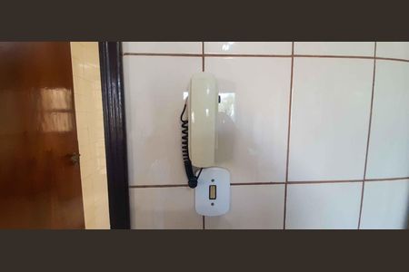 Casa à venda com 320m², 4 quartos e 6 vagas Casa à venda com 320m², 4 quartos e 6 vagasInterfone