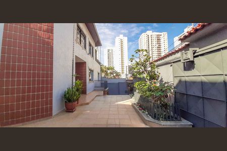 Casa à venda com 320m², 4 quartos e 6 vagas Casa à venda com 320m², 4 quartos e 6 vagasÁrea Externa
