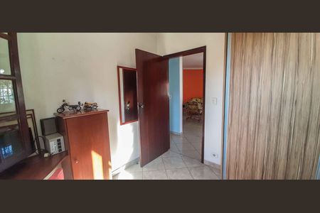 Casa à venda com 320m², 4 quartos e 6 vagas Casa à venda com 320m², 4 quartos e 6 vagasQuarto 1