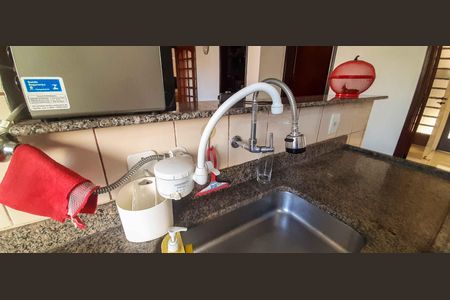 Casa à venda com 320m², 4 quartos e 6 vagas Casa à venda com 320m², 4 quartos e 6 vagasCozinha