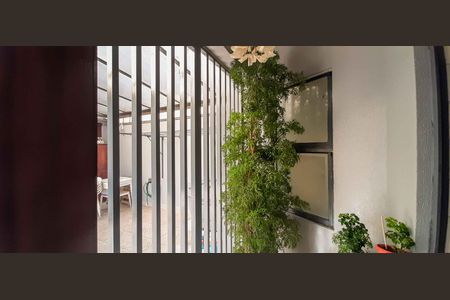 Casa à venda com 320m², 4 quartos e 6 vagas Casa à venda com 320m², 4 quartos e 6 vagasSacada da Academia