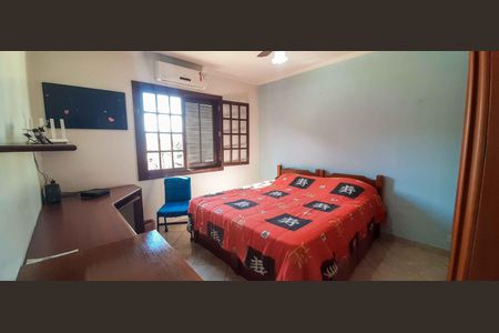 Casa à venda com 320m², 4 quartos e 6 vagas Casa à venda com 320m², 4 quartos e 6 vagasQuarto 2