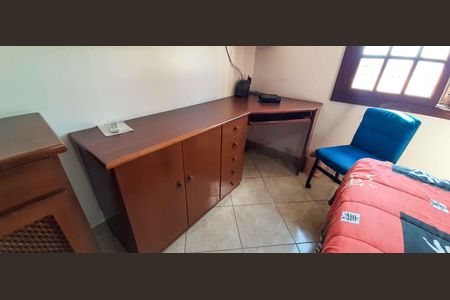 Casa à venda com 320m², 4 quartos e 6 vagas Casa à venda com 320m², 4 quartos e 6 vagasQuarto 2