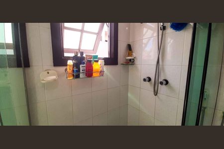 Casa à venda com 320m², 4 quartos e 6 vagas Casa à venda com 320m², 4 quartos e 6 vagasBanheiro da Suíte 1