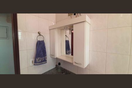 Casa à venda com 320m², 4 quartos e 6 vagas Casa à venda com 320m², 4 quartos e 6 vagasBanheiro Social