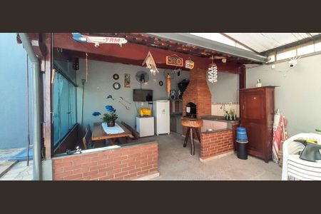 Casa à venda com 320m², 4 quartos e 6 vagas Casa à venda com 320m², 4 quartos e 6 vagasÁrea Gourmet