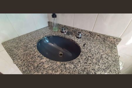 Casa à venda com 320m², 4 quartos e 6 vagas Casa à venda com 320m², 4 quartos e 6 vagasBanheiro Social