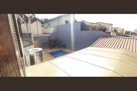 Casa à venda com 320m², 4 quartos e 6 vagas Casa à venda com 320m², 4 quartos e 6 vagasVista do Quarto 2