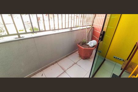 Casa à venda com 320m², 4 quartos e 6 vagas Casa à venda com 320m², 4 quartos e 6 vagasSacada da Academia