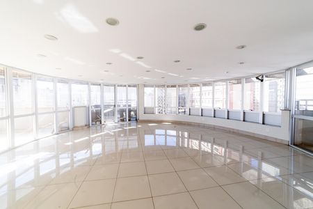 Studio à venda com 40m², 1 quarto e 1 vaga Studio à venda com 40m², 1 quarto e 1 vagaÁrea comum