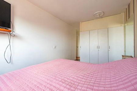 Apartamento à venda com 306m², 3 quartos e 2 vagas Apartamento à venda com 306m², 3 quartos e 2 vagasSuíte Master