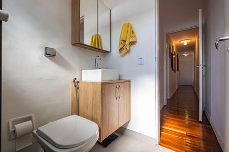 Apartamento à venda com 306m², 3 quartos e 2 vagas Apartamento à venda com 306m², 3 quartos e 2 vagasBanheiro Suíte Master