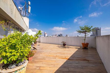 Apartamento à venda com 306m², 3 quartos e 2 vagas Apartamento à venda com 306m², 3 quartos e 2 vagasTerraço