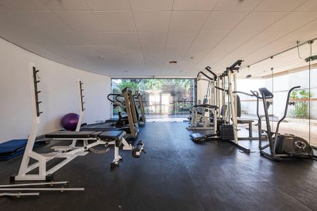 Apartamento à venda com 306m², 3 quartos e 2 vagas Apartamento à venda com 306m², 3 quartos e 2 vagasÁrea comum - Academia