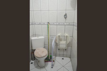 Casa à venda com 150m², 4 quartos e 2 vagasBanheiro