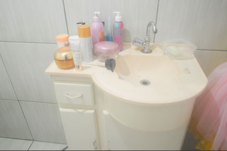 Casa à venda com 150m², 4 quartos e 2 vagasBanheiro Casa 2