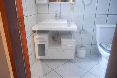 Casa à venda com 150m², 4 quartos e 2 vagasBanheiro