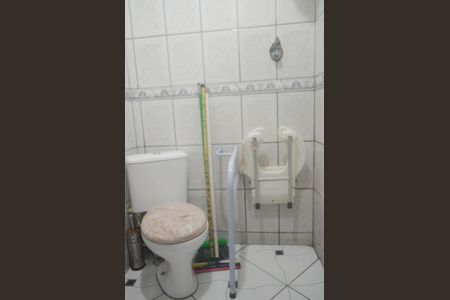 Casa à venda com 150m², 4 quartos e 2 vagasBanheiro