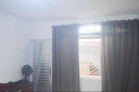 Casa à venda com 150m², 4 quartos e 2 vagasQuarto Casa 2