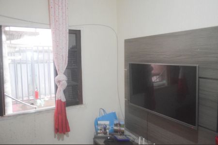 Casa à venda com 150m², 4 quartos e 2 vagasSala Casa 2