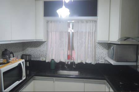 Casa à venda com 150m², 4 quartos e 2 vagasCozinha