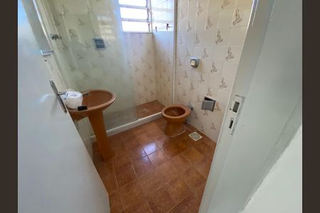 Casa para alugar com 73m², 3 quartos e 1 vaga Casa para alugar com 73m², 3 quartos e 1 vagaBanheiro do Quarto 2