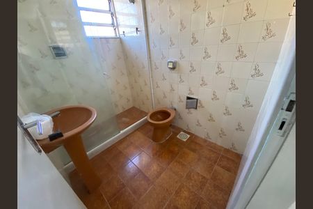 Casa para alugar com 73m², 3 quartos e 1 vaga Casa para alugar com 73m², 3 quartos e 1 vagaBanheiro do Quarto 2