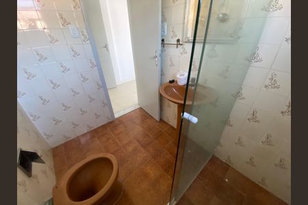 Casa para alugar com 73m², 3 quartos e 1 vaga Casa para alugar com 73m², 3 quartos e 1 vagaBanheiro do Quarto 2