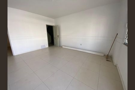 Casa para alugar com 73m², 3 quartos e 1 vaga Casa para alugar com 73m², 3 quartos e 1 vagaSala