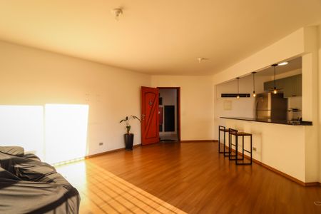 Apartamento à venda com 72m², 2 quartos e 1 vagaSala