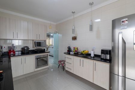 Casa à venda com 126m², 3 quartos e 2 vagas Casa à venda com 126m², 3 quartos e 2 vagasCozinha