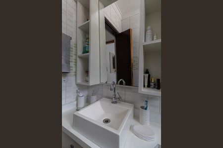 Casa à venda com 126m², 3 quartos e 2 vagas Casa à venda com 126m², 3 quartos e 2 vagasBanheiro Suite 3