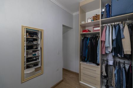Casa à venda com 126m², 3 quartos e 2 vagas Casa à venda com 126m², 3 quartos e 2 vagasCloset Suite 3