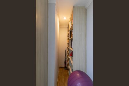 Casa à venda com 126m², 3 quartos e 2 vagas Casa à venda com 126m², 3 quartos e 2 vagasCloset Suite 1