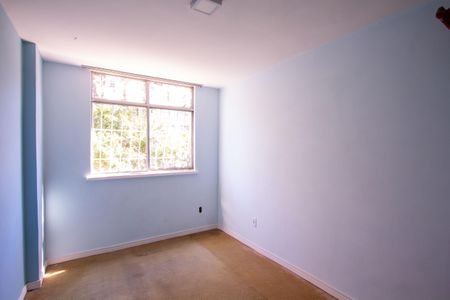Apartamento à venda com 77m², 2 quartos e 1 vagaQuarto 2
