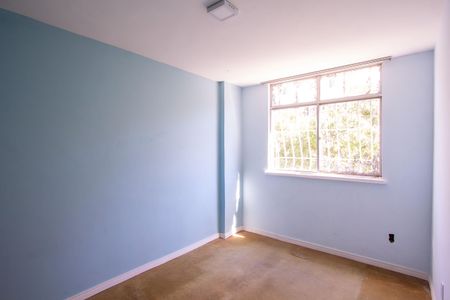 Apartamento à venda com 77m², 2 quartos e 1 vagaQuarto 2