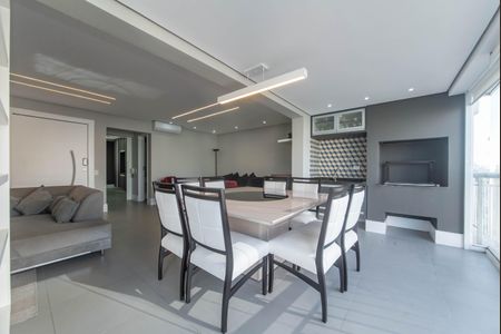 Apartamento à venda com 146m², 3 quartos e 2 vagasVaranda