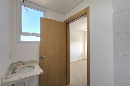 Apartamento à venda com 82m², 3 quartos e 2 vagasBanheiro da Suíte