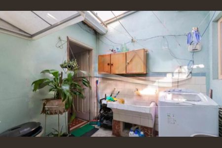Casa à venda com 5 quartos, 215m² em Ipiranga, São Paulo
