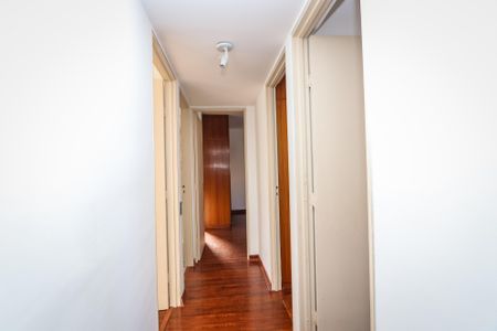 Apartamento para alugar com 100m², 4 quartos e 1 vagaCorredor